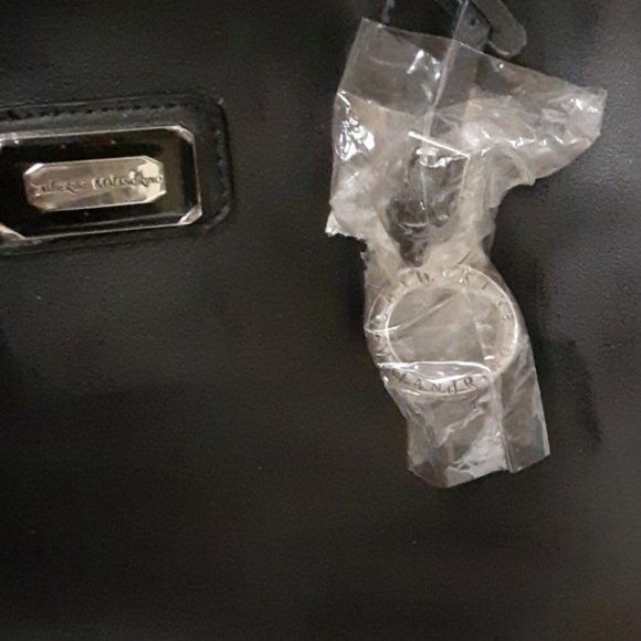 Handbag - Picture 5 of 6